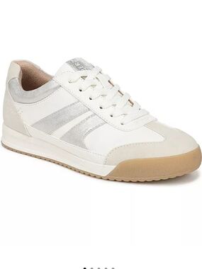 Naturalizer White/Silver Faux Nubuck Round Toebox 6.5 Wide